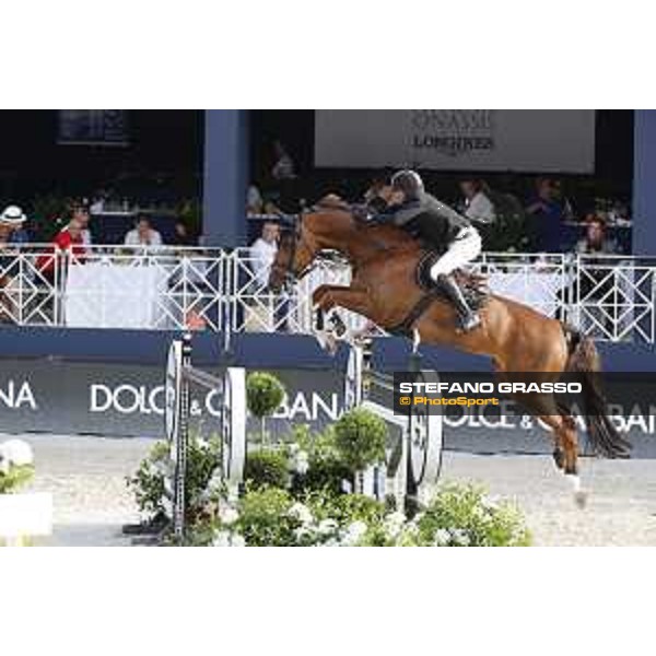 LGCT of St Tropez - Grand Prix - Eric Van Der Vleuten (NED) on Wunschkind 19 - St Tropez, Ramatuelle Beach - 14 September 2019 - ph.Stefano Grasso/LGCT