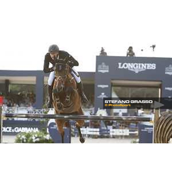 LGCT of St Tropez - Grand Prix - Marc Houtzager (NED) on Sterrehof\'s Dante - St Tropez, Ramatuelle Beach - 14 September 2019 - ph.Stefano Grasso/LGCT