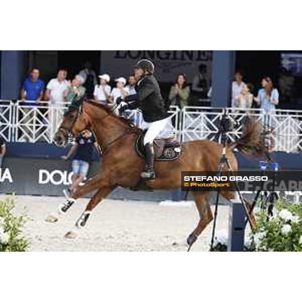 LGCT of St Tropez - Grand Prix - Eric Van Der Vleuten (NED) on Wunschkind 19 - St Tropez, Ramatuelle Beach - 14 September 2019 - ph.Stefano Grasso/LGCT