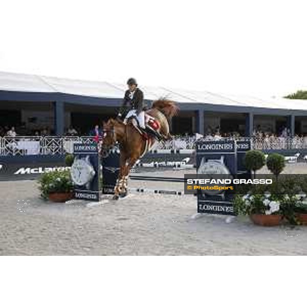 LGCT of St Tropez - Grand Prix - Simon Delestre (FRA) on Hermes Ryan - St Tropez, Ramatuelle Beach - 14 September 2019 - ph.Stefano Grasso/LGCT