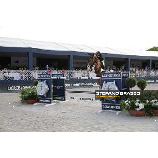 LGCT of St Tropez - Grand Prix - Eric Van Der Vleuten (NED) on Wunschkind 19 - St Tropez, Ramatuelle Beach - 14 September 2019 - ph.Stefano Grasso/LGCT