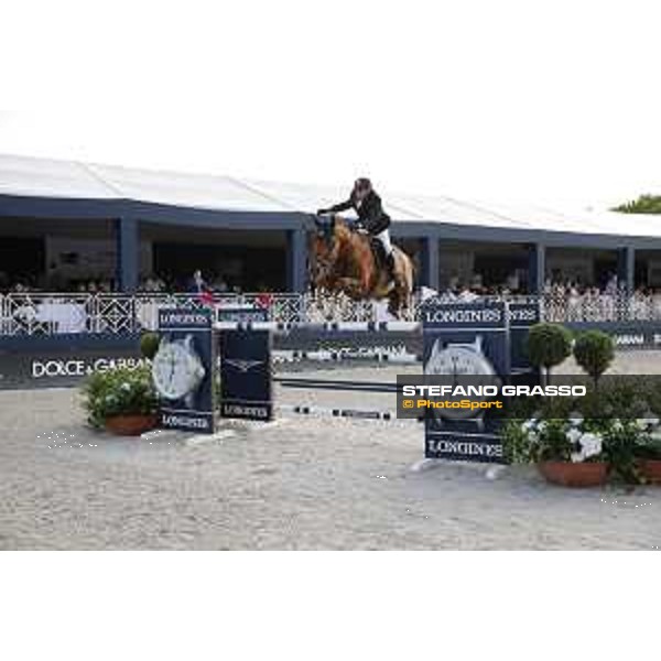 LGCT of St Tropez - Grand Prix - Eric Van Der Vleuten (NED) on Wunschkind 19 - St Tropez, Ramatuelle Beach - 14 September 2019 - ph.Stefano Grasso/LGCT