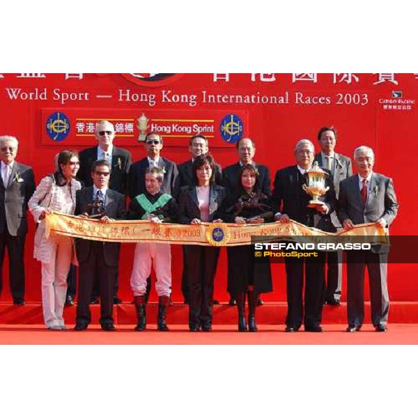 prize ceremony The Hong Kong Sprint Sha Tin 14-12-03 ph. Stefano Grasso