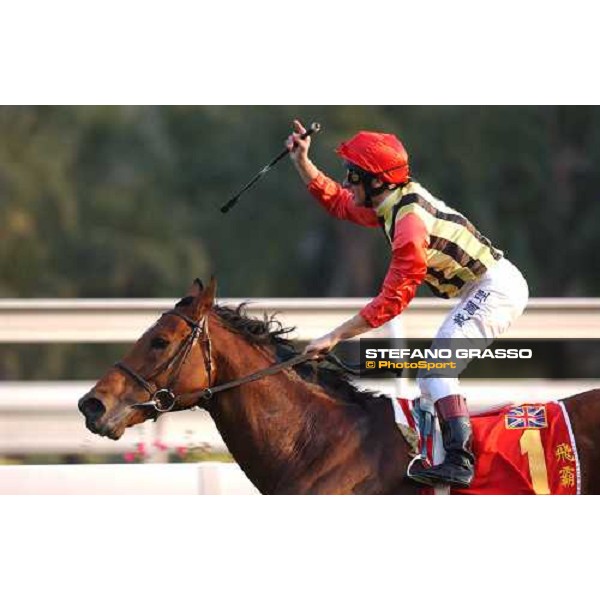 Frankie Dettori on Falbrav wins the Hong Kong Cup 2003 Sha Tin 14-12-03 ph. Stefano Grasso