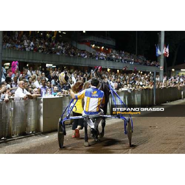Giampaolo Minnucci parades with Irina after winning the Gran Premio Città di Montecatini Montecatini, 15th august 2009 ph. Stefano Grasso