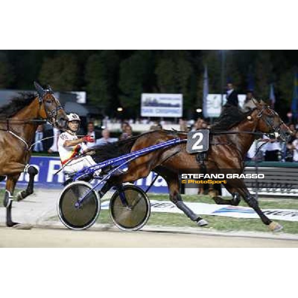 Roberto Vecchione wins with Algiers Hall the race off of the 75° Campionato Europeo beating Giampaolo Minnucci with Irina Cesena, 6th sept. 2009 ph. Stefano Grasso