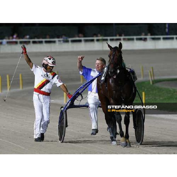 Roberto Vecchione and Holger Ehlert exult after the winning with Algiers Hall the race off of the 75° Campionato Europeo Cesena, 6th sept. 2009 ph. Stefano Grasso