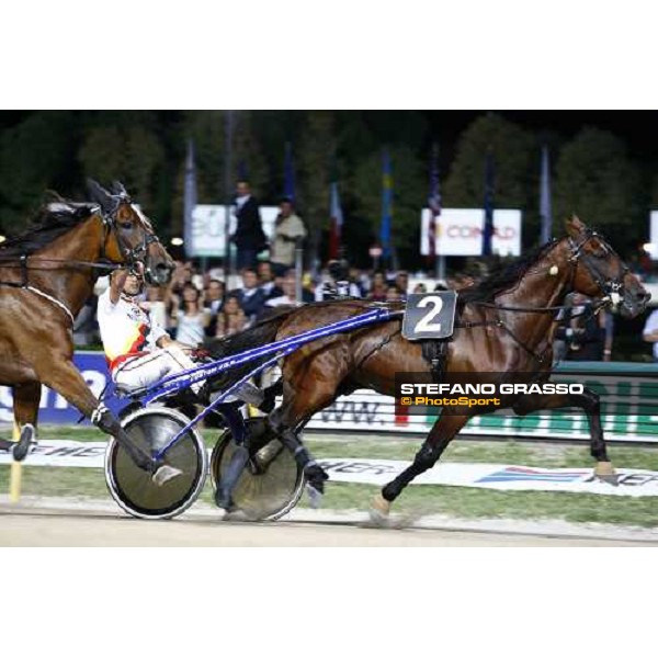 Roberto Vecchione wins with Algiers Hall the race off of the 75° Campionato Europeo beating Giampaolo Minnucci with Irina Cesena, 6th sept. 2009 ph. Stefano Grasso