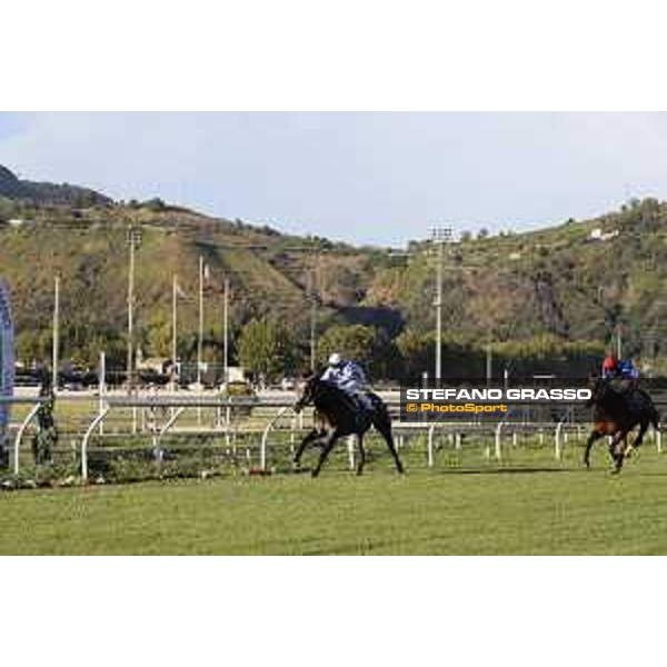 S.Basile on Beniamino wins the Premio 27° Derby Italiano Anglo Arabo Napoli Agnano,25th July 2020 Ph.Stefano Grasso/Ippodromi Partenopei srl