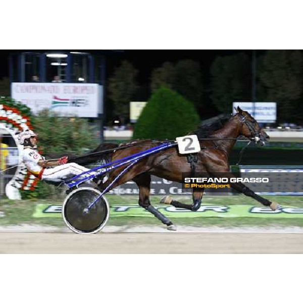 Roberto Vecchione wins with Algiers Hall the 2nd heat of the 75¡ Campionato Europeo Cesena, 5th sept. 2009 ph. Stefano Grasso