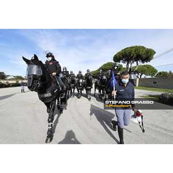 Esercitazione Polizia e Carabinieri a Cavallo O.P. Centro di Coordinamento dei Servizi Cinofili ed a Cavallo della Polizia di Stato Ladispoli, 30/10/2020 ph.Stefano Grasso