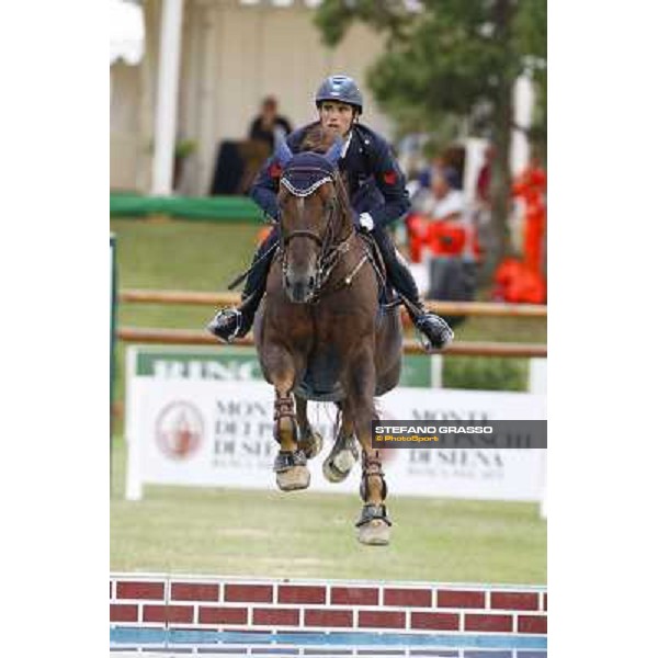 Emilio Bicocchi on Jeckerson Kapitol d\' Argonne leads after the second round of the Italian showjumping championships La Bagnaia, 18th sept. 2009 ph. Stefano Grasso