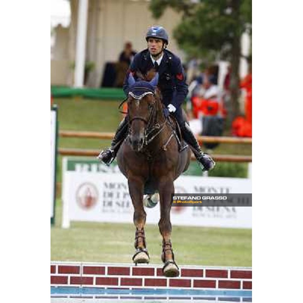 Emilio Bicocchi on Jeckerson Kapitol d\' Argonne leads after the second round of the Italian showjumping championships La Bagnaia, 18th sept. 2009 ph. Stefano Grasso