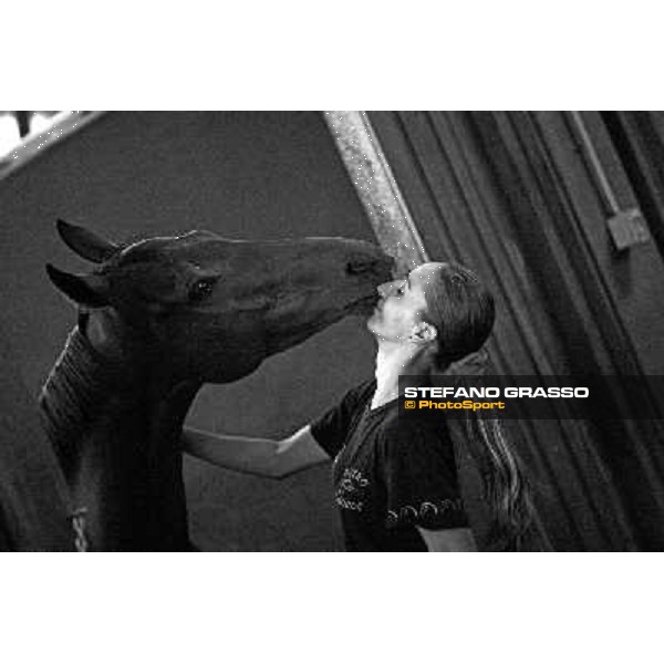 love between Helen and Sharstar at Borgo Andreina Merano Maia, 24th sept. 2009 ph. Stefano Grasso