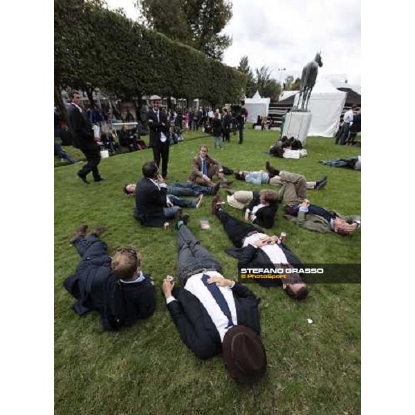 english racegoers at Longchamp after the triumph of Sea the Stars Paris Longchamp, 4th october 2009 ph. Stefano Grasso