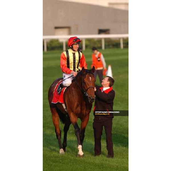 Frankie Dettori- Falbrav and Keith Leddington Sha Tin 14-12-03 ph. Stefano Grasso