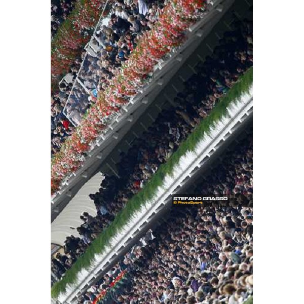 more than 50.000 racegoers attended at Longchamp Paris Longchamp, 4th oct. 2009 ph. Stefano Grasso