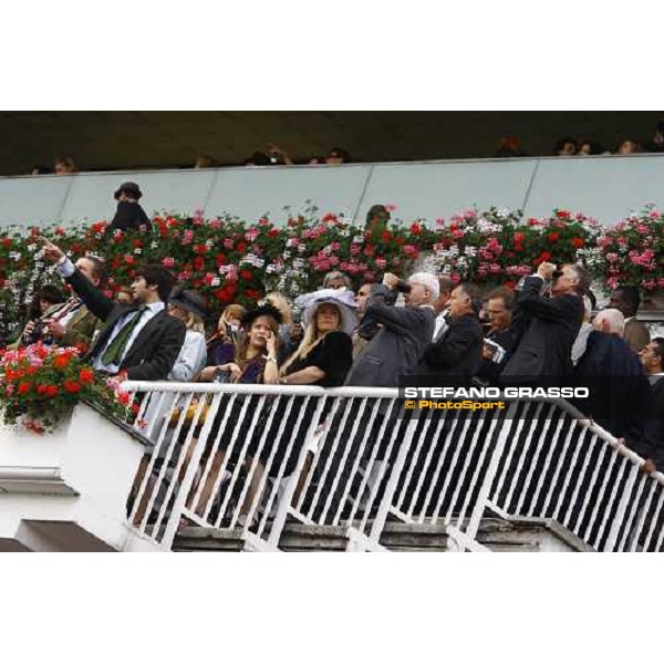 racegoers at Longchamp Paris Longchamp, 4th oct. 2009 ph. Stefano Grasso