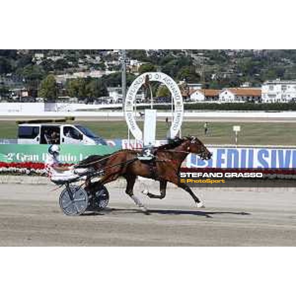 Vincenzo Gallo and Domitillab wins the Criterium - Memorial Andrea Maisto - Femmine Napoli - Agnano, 3 October 2021 Ph. Stefano Grasso/Ippodromi Partenopei