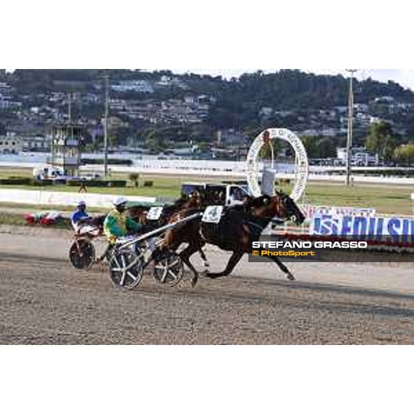 Eric Raffin and Face Time Bourbon wins the 72° Gran Premio Lotteria Napoli - Agnano, 3 October 2021 Ph. Stefano Grasso/Ippodromi Partenopei