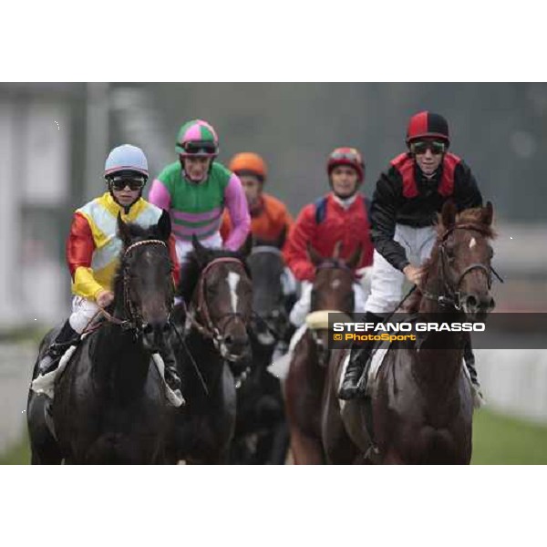 Jockey and horses come back after a race Milano San Siro, 11th oct. 2009 ph. Stefano Grasso