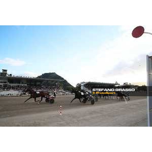 73° Gran Premio Lotteria the Race Vernissage Grif driven by Alessandro Gocciadoro wins the Finale of Gran Premio Lotteria Agnano Napoli, 2 ottobre 2022 Ph.Stefano Grasso/ippodromi Partenopei