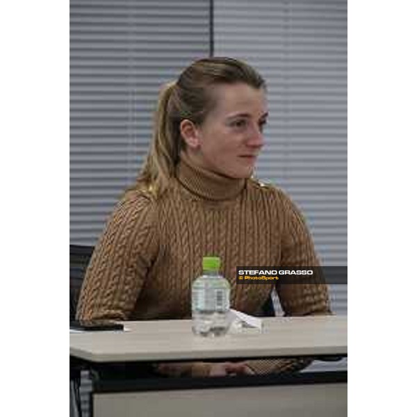 Japan Cup of Tokyo - - Tokyo, JRA Head Quarter Hollie Doyle meets the International Press - 25 November 2022 - ph.Stefano Grasso/Longines/Japan Cup
