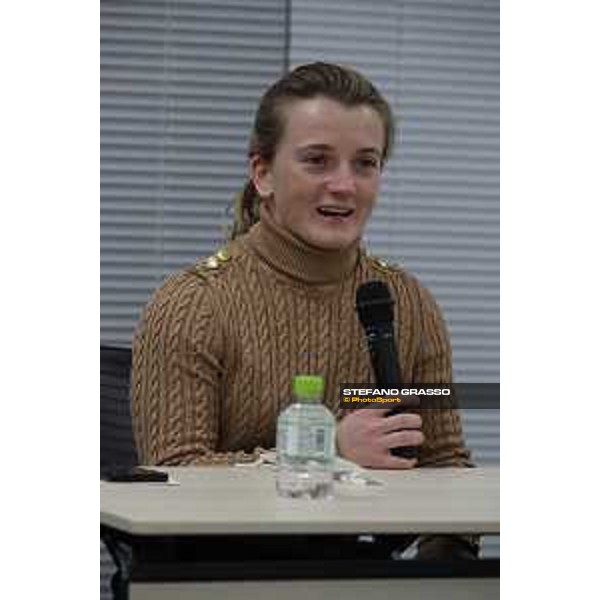 Japan Cup of Tokyo - - Tokyo, JRA Head Quarter Hollie Doyle meets the International Press - 25 November 2022 - ph.Stefano Grasso/Longines/Japan Cup