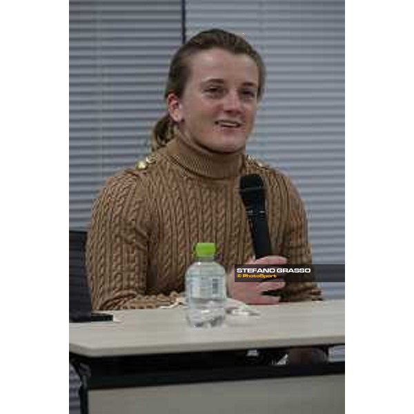 Japan Cup of Tokyo - - Tokyo, JRA Head Quarter Hollie Doyle meets the International Press - 25 November 2022 - ph.Stefano Grasso/Longines/Japan Cup