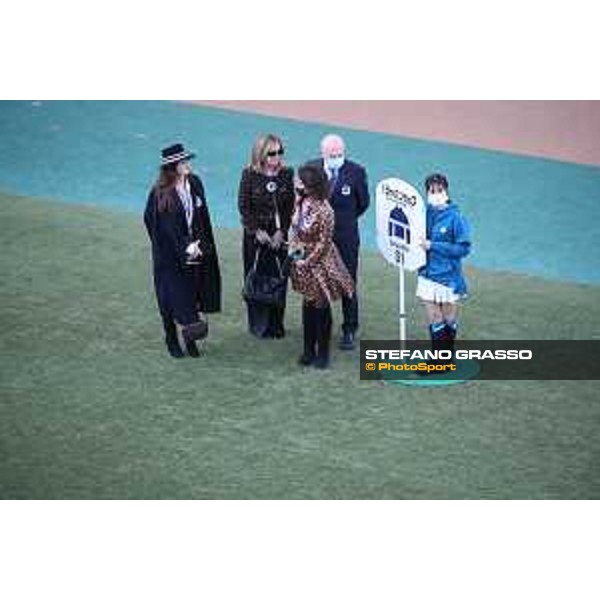 Japan Cup of Tokyo - - Tokyo, Fuchu racecourse Simca Mille connection in the paddock of the 42nd Japan Cup - 27 November 2022 - ph.Stefano Grasso/Longines/Japan Cup