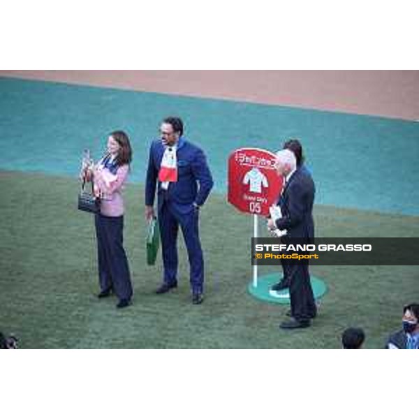 Japan Cup of Tokyo - - Tokyo, Fuchu racecourse Grand Glory connection in the paddock of the 42nd Japan Cup - 27 November 2022 - ph.Stefano Grasso/Longines/Japan Cup