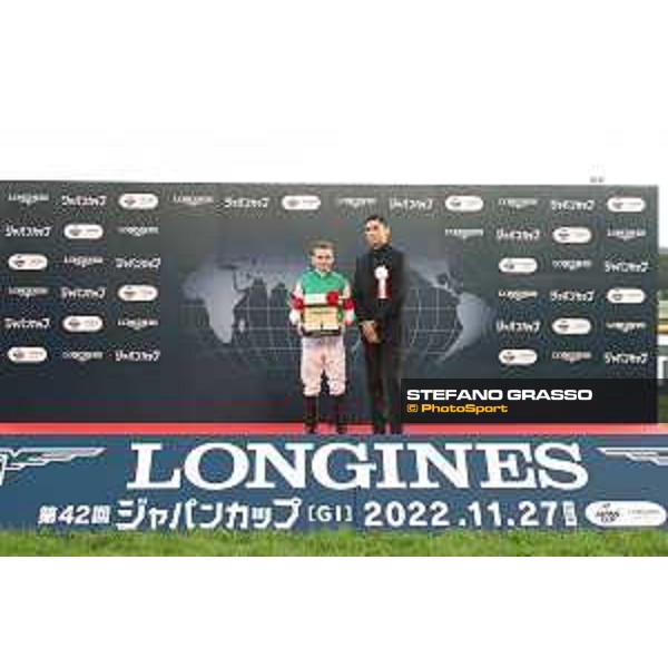 42nd Japan Cup 2022 - Tokyo, Fuchu racecourse The prize giving ceremony of the 42nd Japan Cup - ph.Stefano Grasso/Longines - 01SG1495.JPG
