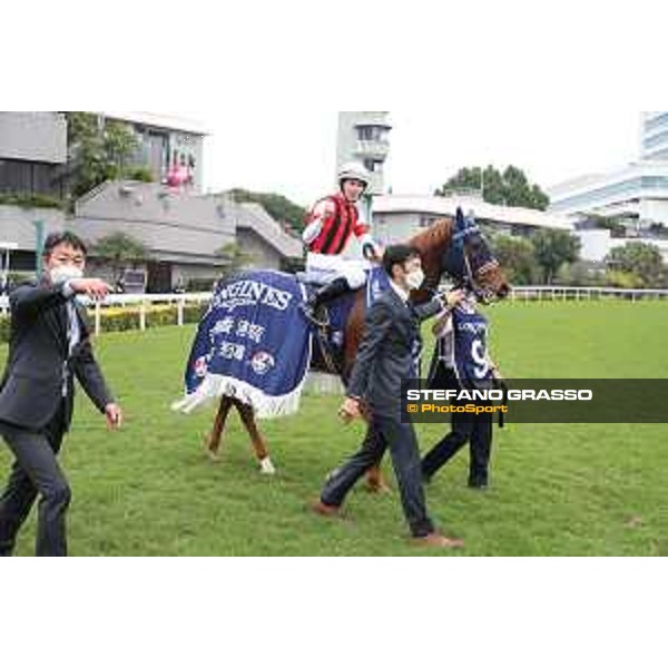 LHKIR 2022 - Hong Kong , Sha Tin racecourse Damien Lane on Win Marilyn wins the LONGINES Hong Kong Vase 2022 - ph.Stefano Grasso/Longines - 01SG1705.JPG
