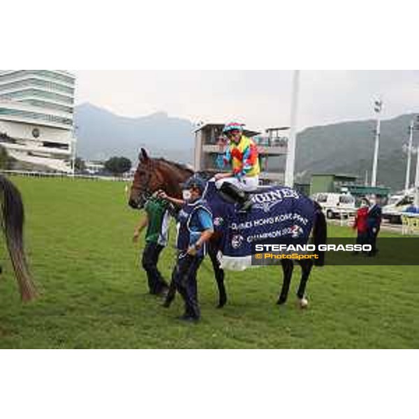 LHKIR 2022 - Hong Kong , Sha Tin racecourse Ryan Moore on Wellington wins the LONGINES Hong Kong Sprint 2022 - ph.Stefano Grasso/Longines - 01SG1808.JPG