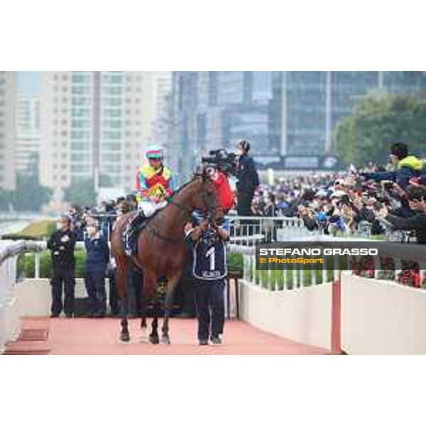 LHKIR 2022 - Hong Kong , Sha Tin racecourse Ryan Moore on Wellington wins the LONGINES Hong Kong Sprint 2022 - ph.Stefano Grasso/Longines - 01SG7212.JPG