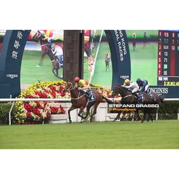 LHKIR 2022 - Hong Kong , Sha Tin racecourse Zac Purton obn California Spangle wins the LONGINES Hong Kong Mile 2022 - ph.Stefano Grasso/Longines - 01SG7810.JPG