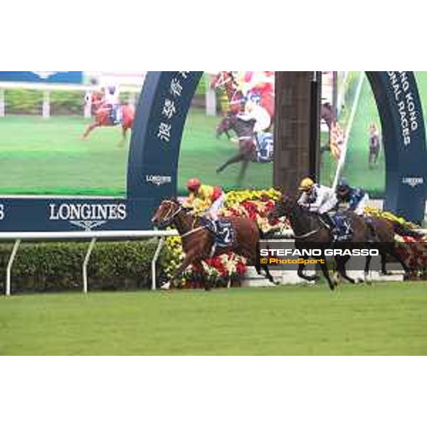 LHKIR 2022 - Hong Kong , Sha Tin racecourse Zac Purton obn California Spangle wins the LONGINES Hong Kong Mile 2022 - ph.Stefano Grasso/Longines - 01SG7813.JPG