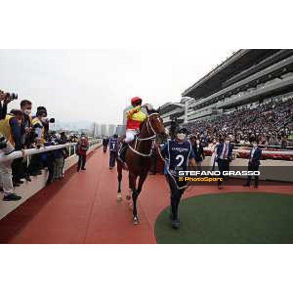 LHKIR 2022 - Hong Kong , Sha Tin racecourse Zac Purton obn California Spangle wins the LONGINES Hong Kong Mile 2022 - ph.Stefano Grasso/Longines - 02SG9882.JPG