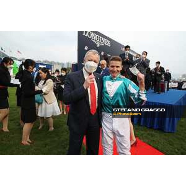 LHKIR 2022 - Hong Kong , Sha Tin racecourse James McDonald, Longines World\'s Best Jockey 2022, wins on Romantic Warrior the LONGINES Hong Kong Cup 2022 - ph.Stefano Grasso/Longines - 01SG2238.JPG