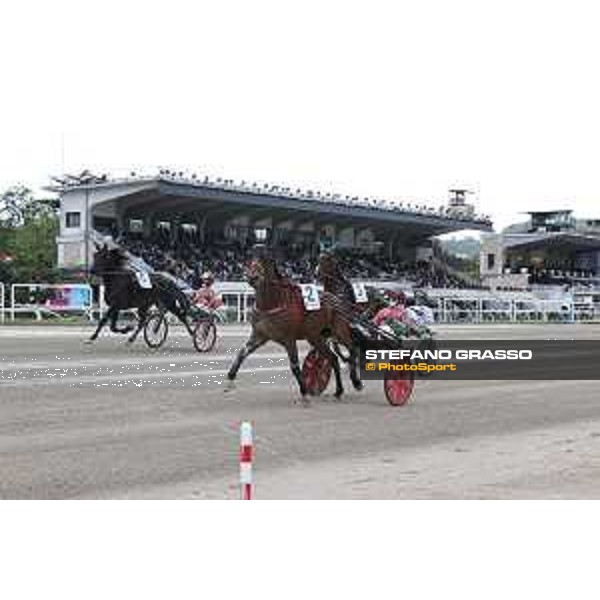 74° Gran Premio Lotteria di Agnano Capital Mail - G.Gelormini winners of 2nd heat Gran Premio Lotteria di Agnano Napoli, Agnano 01/05/2023 ph.Stefano Grasso/Ippodromi di Agnano