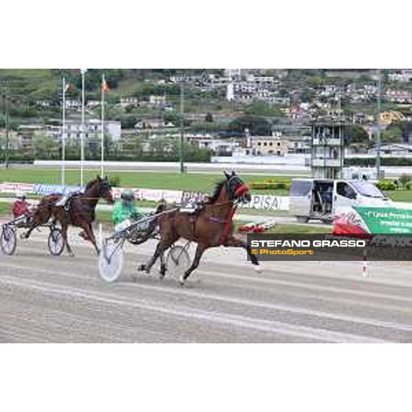 74° Gran Premio Lotteria di Agnano Condor Bar - V.Petrella winners of Finale Coppa Proprietari Napoli, Agnano 01/05/2023 ph.Stefano Grasso/Ippodromi di Agnano