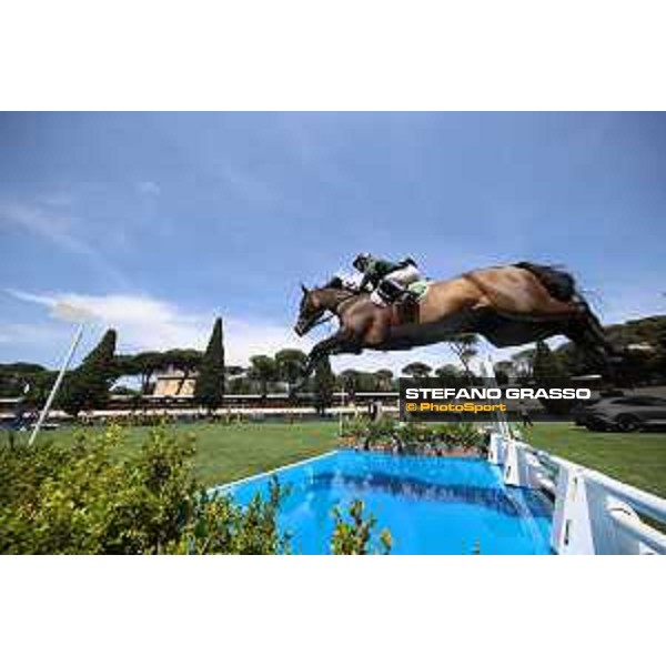 CSIO Piazza di Siena of Roma - - Roma, Villa Borghese - 26 May 2023 - ph.Stefano Grasso/Loro Piana Michael Pender from IRL on Hhs Calais