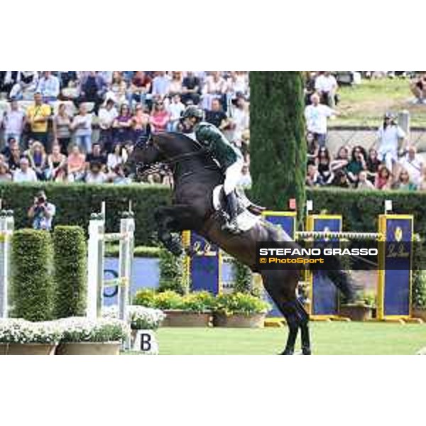 CSIO Piazza di Siena of Roma - - Roma, Villa Borghese - 26 May 2023 - ph.Stefano Grasso/Loro Piana Denis Lynch from IRL on Vistogrand