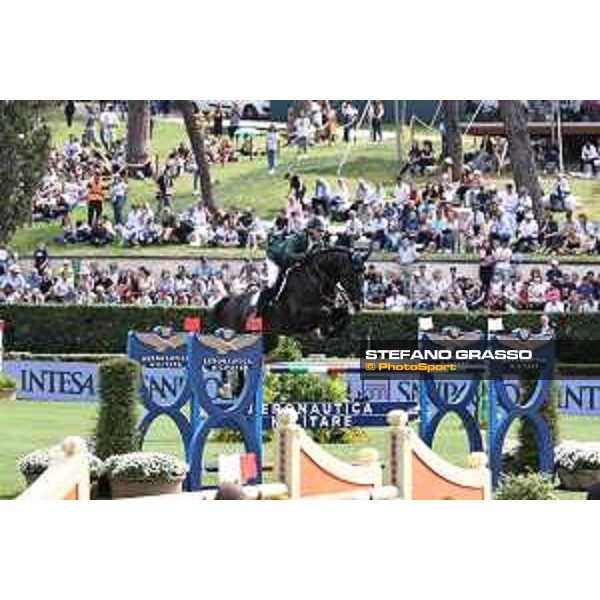 CSIO Piazza di Siena of Roma - - Roma, Villa Borghese - 26 May 2023 - ph.Stefano Grasso/Loro Piana Denis Lynch from IRL on Vistogrand