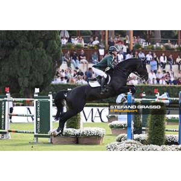 CSIO Piazza di Siena of Roma - - Roma, Villa Borghese - 26 May 2023 - ph.Stefano Grasso/Loro Piana Denis Lynch from IRL on Vistogrand