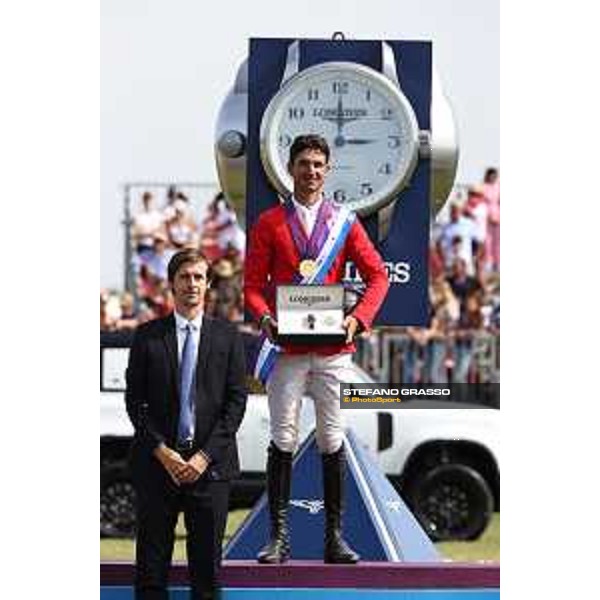 FEI Jumping European Championship Milano 2023 - Milano, San Siro galopp racecourse - 3 September 2023 - ph.Stefano Grasso Guerdat Steve from SUI riding Dynamix de Belheme is FEI Jumping European Champion and Matteo Sovera - Longines Brand Manager