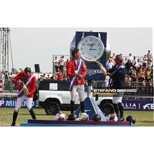 FEI Jumping European Championship Milano 2023 - Milano, San Siro galopp racecourse - 3 September 2023 - ph.Stefano Grasso Champagne celebration - Steve Guerdat, Philipp Weishaupt and Julien Epaillard