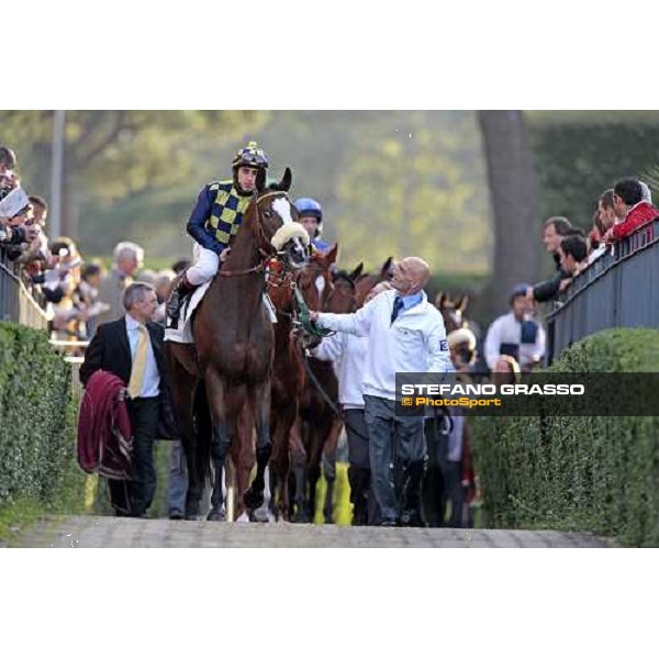 Nicola Pinna on Cottonmouth opens the parade of the Premio Lydia Tesio Shadwell Rome Capanannelle, 25th oct. 2009 Ph.Stefano Grasso