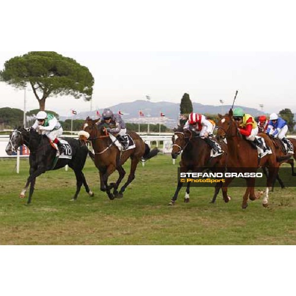 at right Alan Munro on Eva\'s Request lands the Premio Lydia Tesio Shadwell beating Night Magic , Les Fazzani and Nashmiah Rome Capanannelle, 25th oct. 2009 Ph.Stefano Grasso