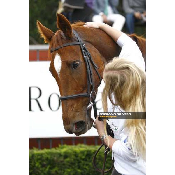 Eva\'s Request with her groom after winning the Premio Lydia Tesio Shadwell Rome Capanannelle, 25th oct. 2009 Ph.Stefano Grasso